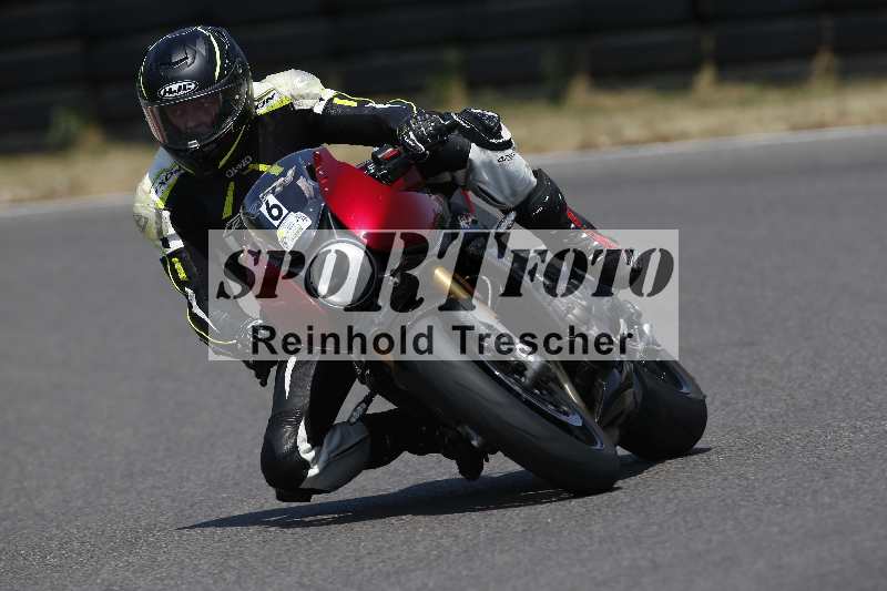 /Archiv-2023/28 05.06.2023 Moto Club Anneau du Rhin/vert-medium/6